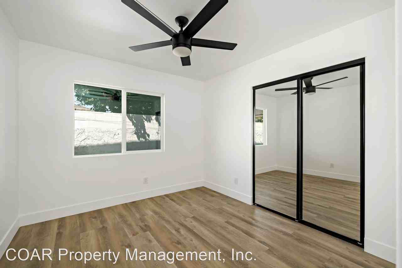 4723 Albury Avenue - Photo 3 of 8