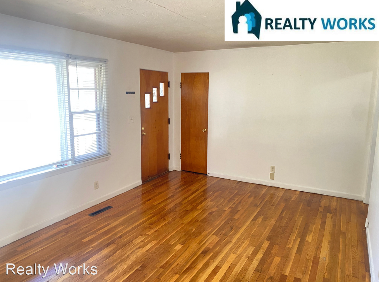 2928-2930 N Cotner Blvd - Photo 3 of 12