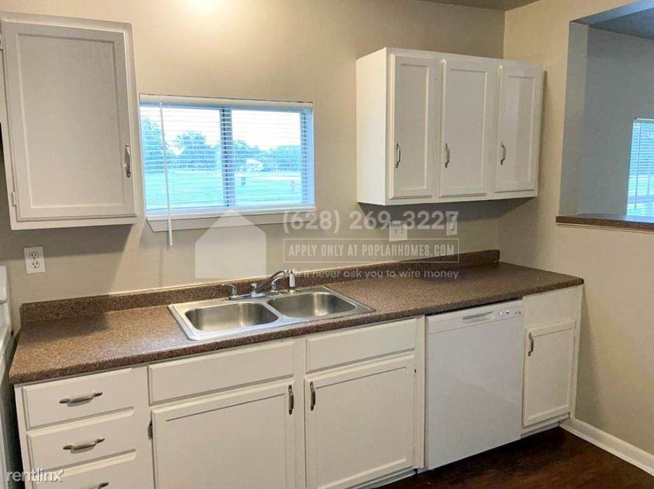 809 19th St - Photo 3 of 13