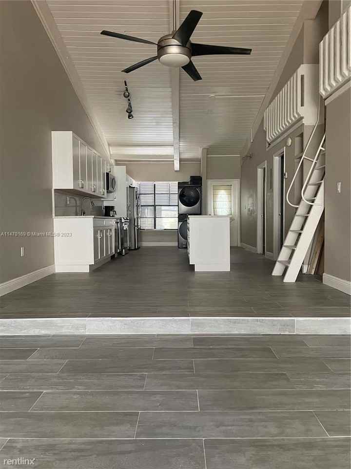 2281 Dogwood Ct #2281 - Photo 2 of 10