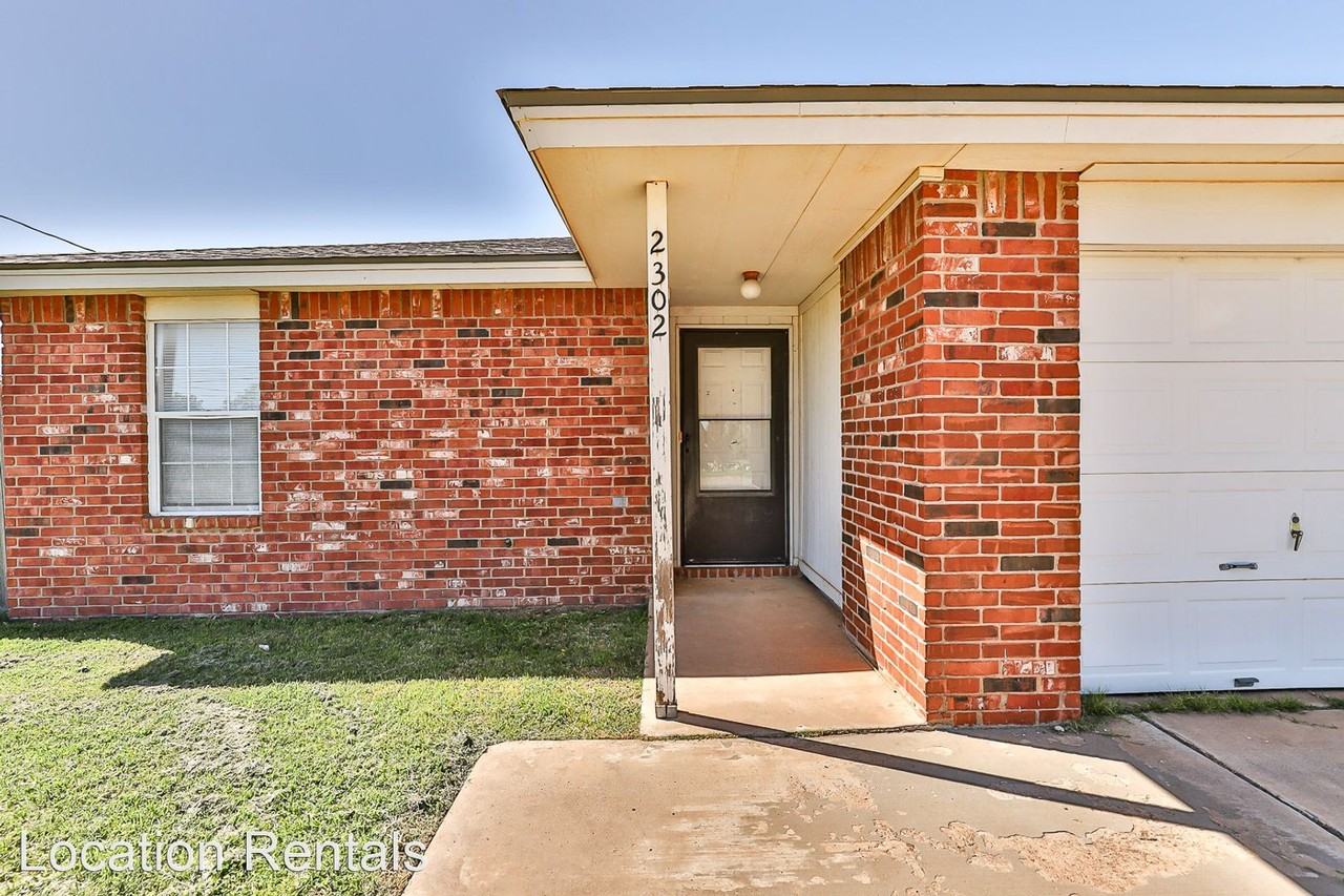 2302 Kewanee Ave - Photo 3 of 27