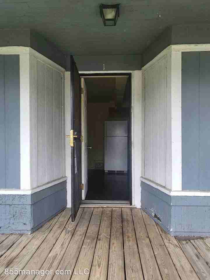 2535 Davison Rd - Photo 2 of 18