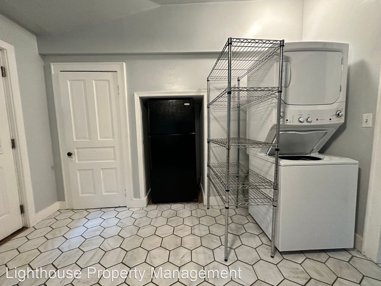 722 N Gordon St - Photo 3 of 17