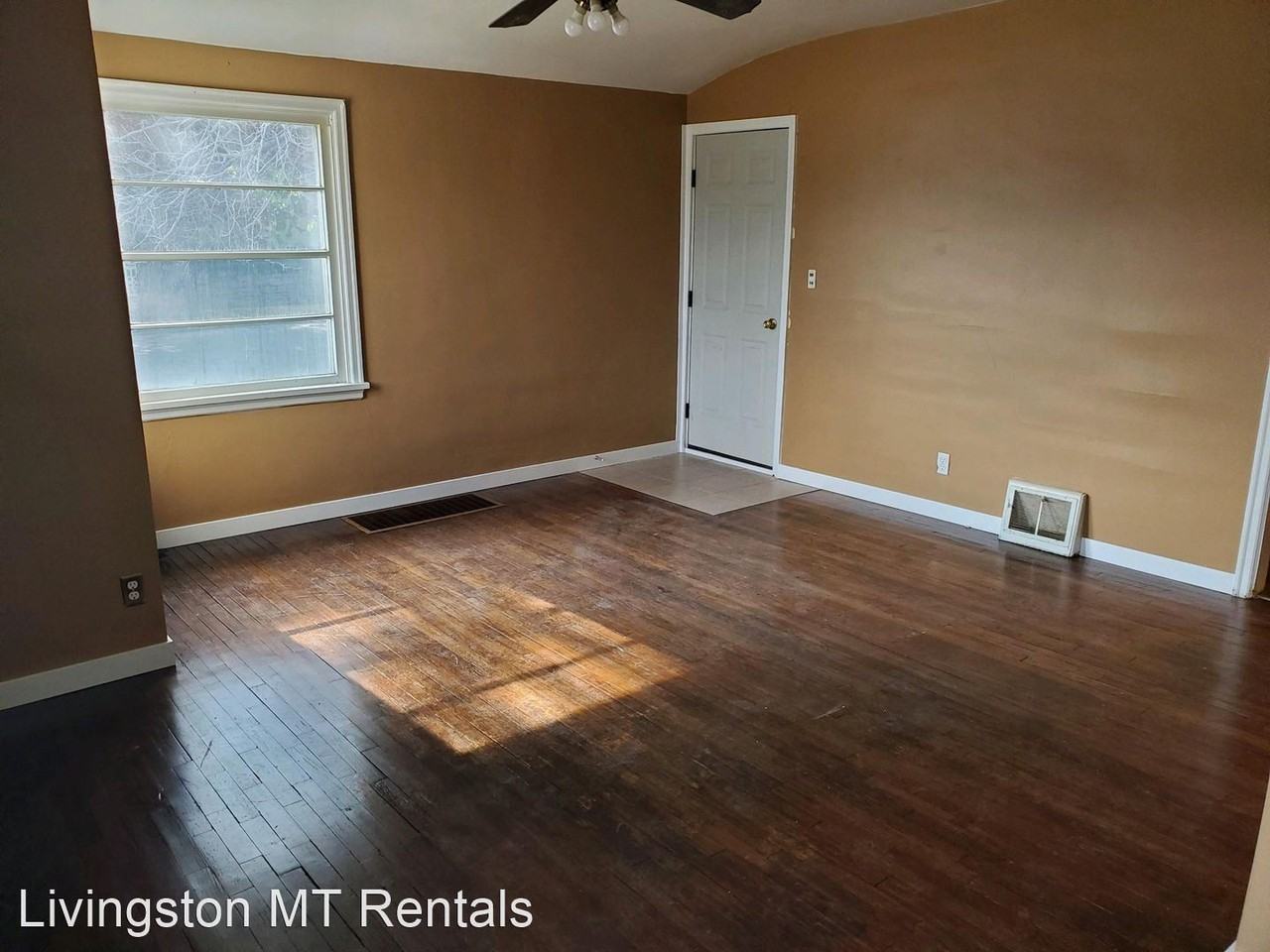 302 N 5th St - Photo 2 of 12