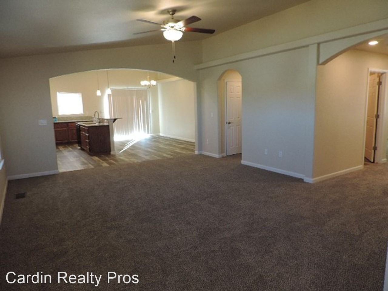 366 Emigrant Way - Photo 2 of 27