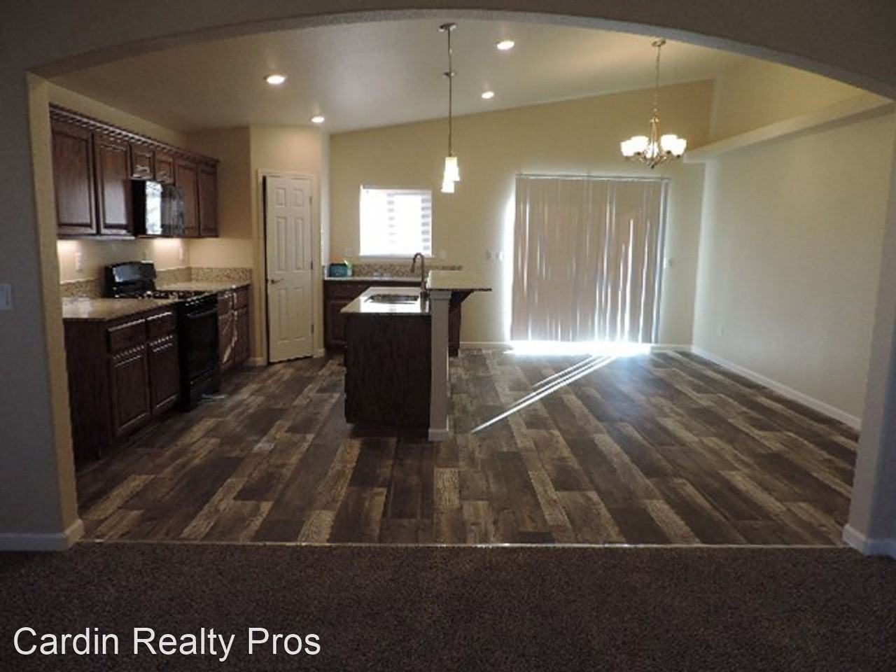 366 Emigrant Way - Photo 3 of 27