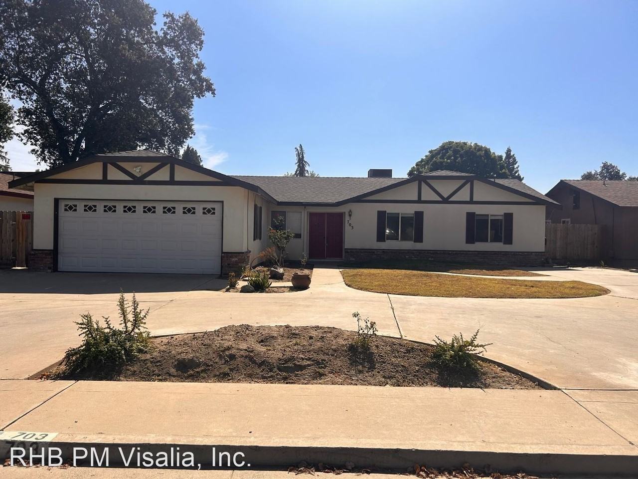 703 W Dorothea Ave, Visalia, CA 93277 3 Bedroom House for 1,600/month