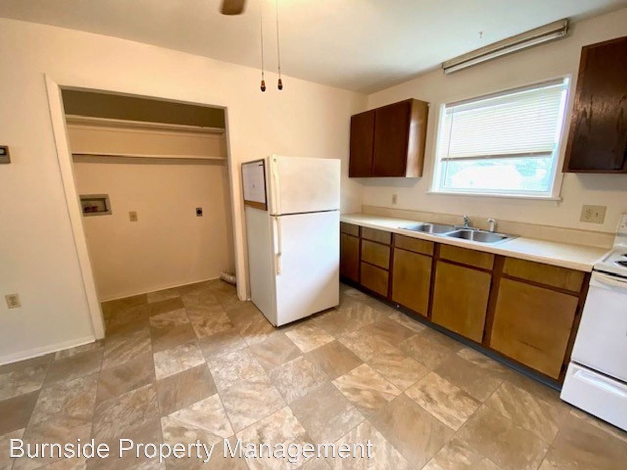 318-320 S. Mont Valla Avenue - Photo 3 of 8