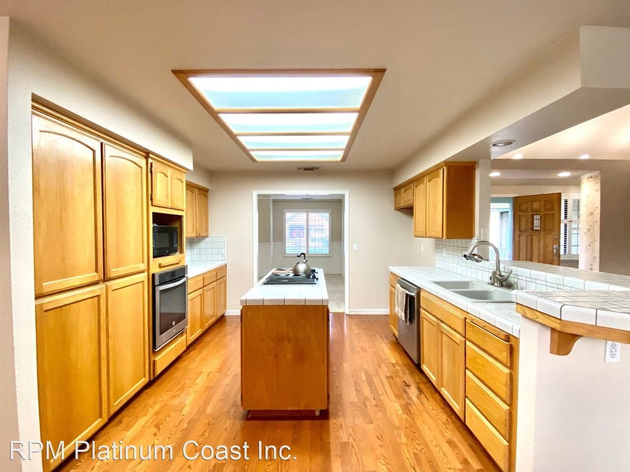 672 W Ellery Ave - Photo 3 of 26