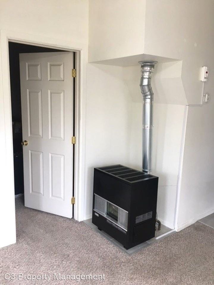 112 Allison St - Photo 2 of 8