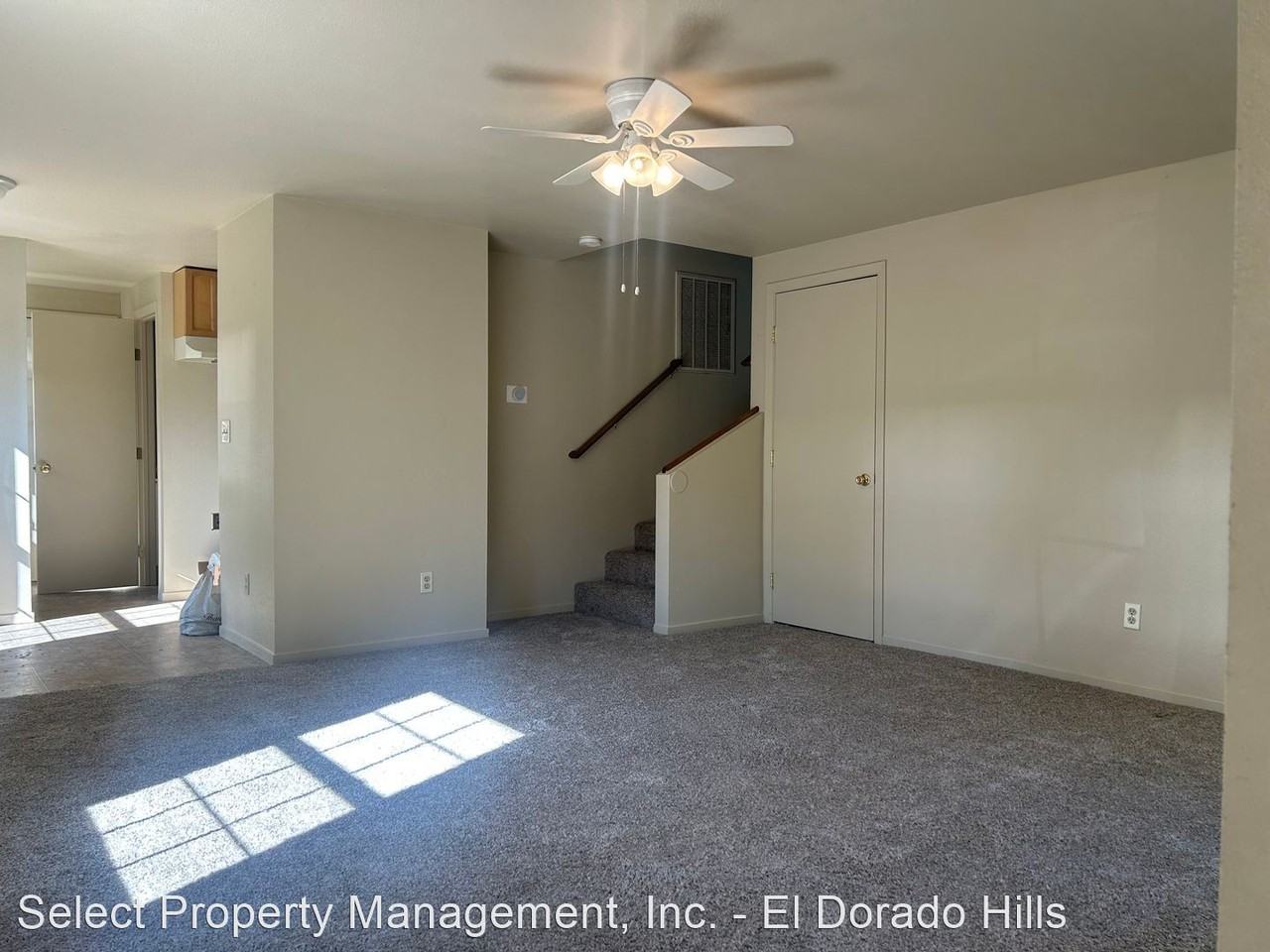 2886 B St - Photo 2 of 9