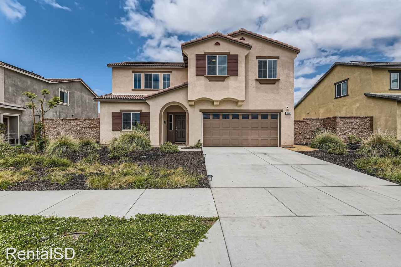 538 Montage St - Photo 2 of 10