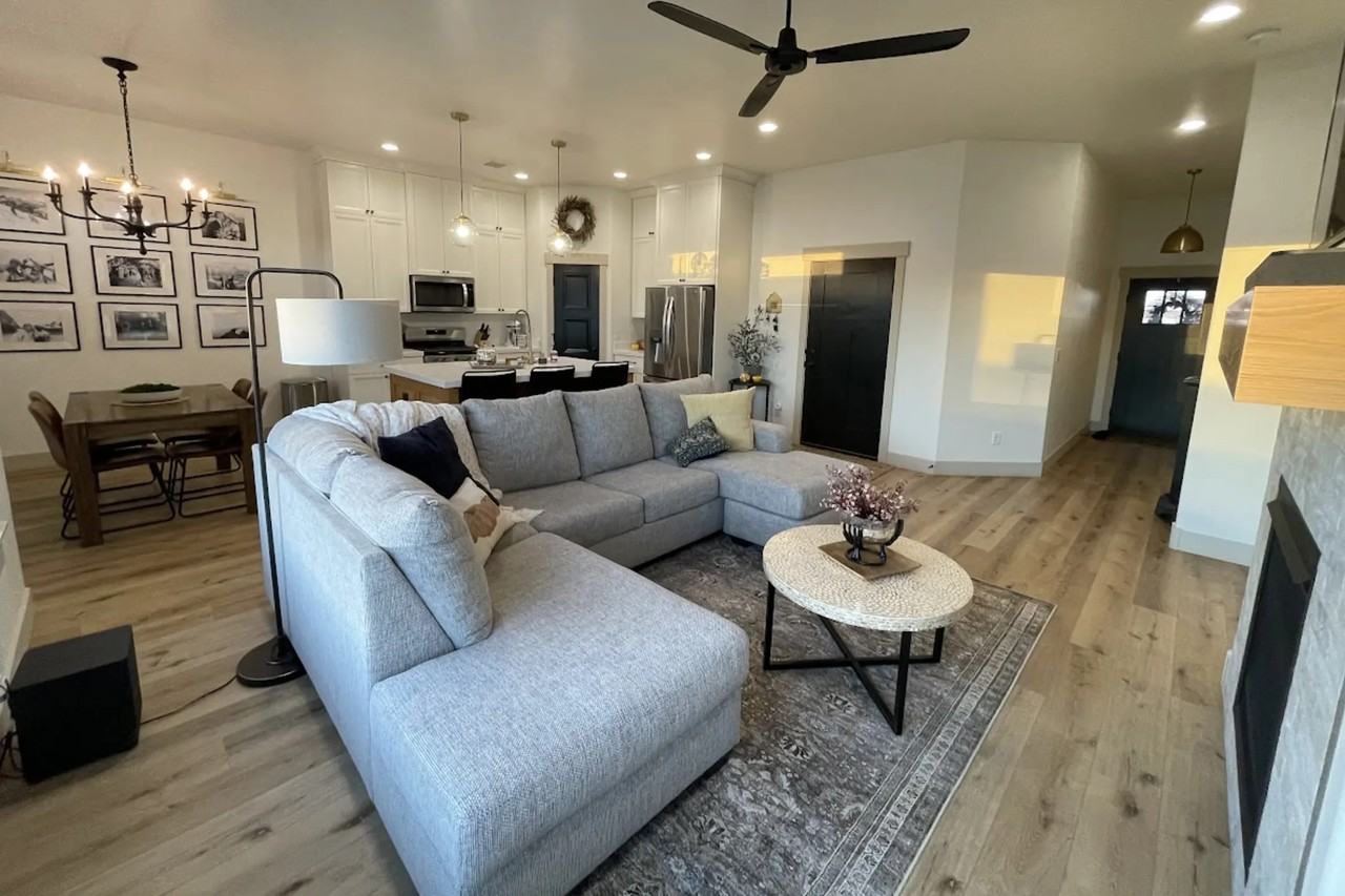 7051 S Branston Ave - Photo 3 of 15