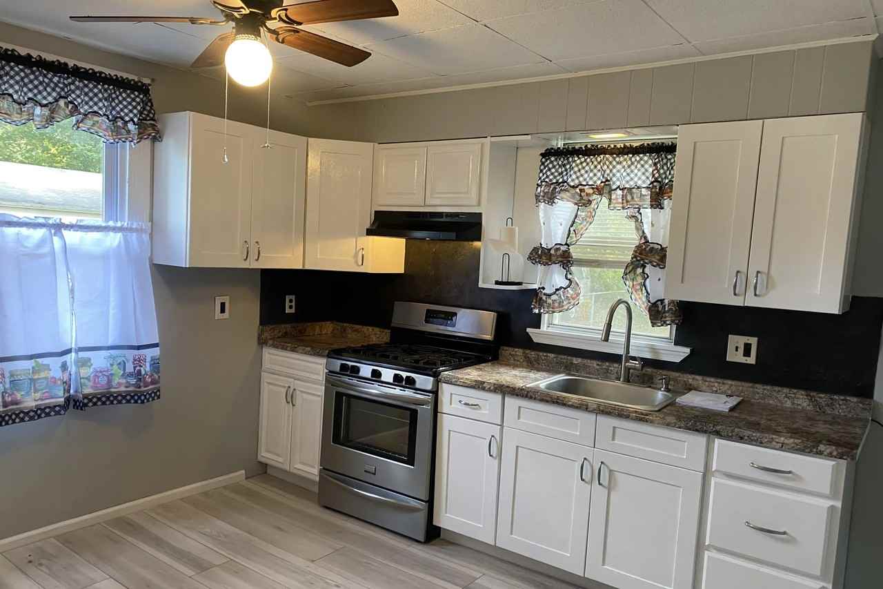 1172 Gershal Ave - Photo 2 of 5