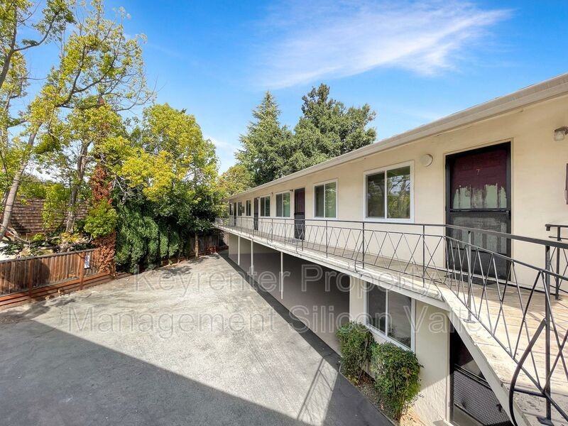 4318 Collins Ct #4 - Photo 2 of 12