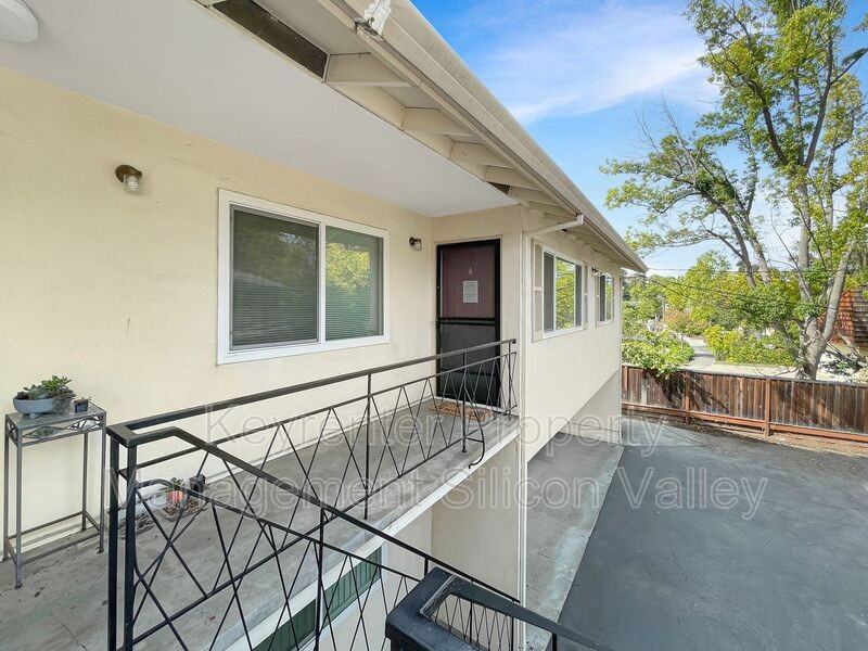 4318 Collins Ct #4 - Photo 3 of 12