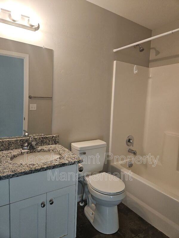 2825 Sunlight Dr - Photo 5 of 19