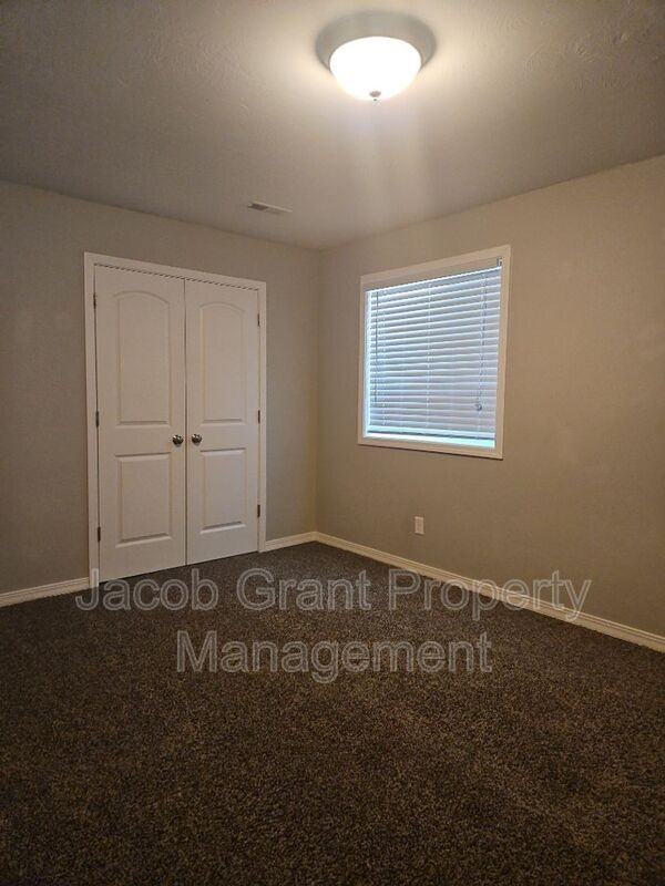 2825 Sunlight Dr - Photo 6 of 19