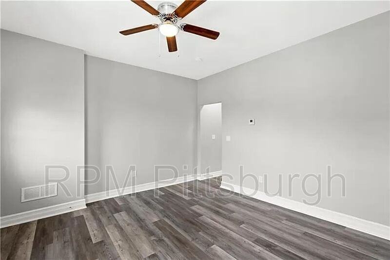 714 Cherokee St - Photo 3 of 22