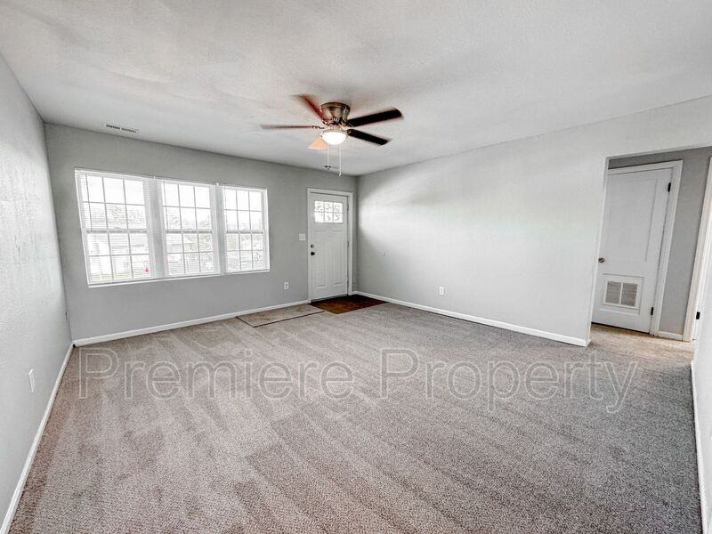 7409 E 56th Ter - Photo 2 of 10
