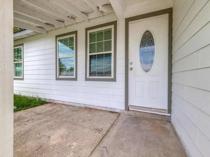 411 Gober St - Photo 2 of 27