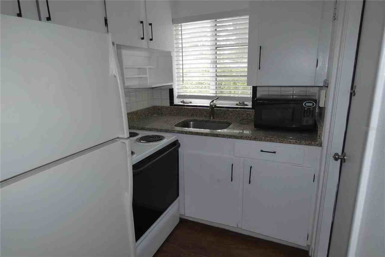 2567 15th Ave N #2 - Photo 5 of 14