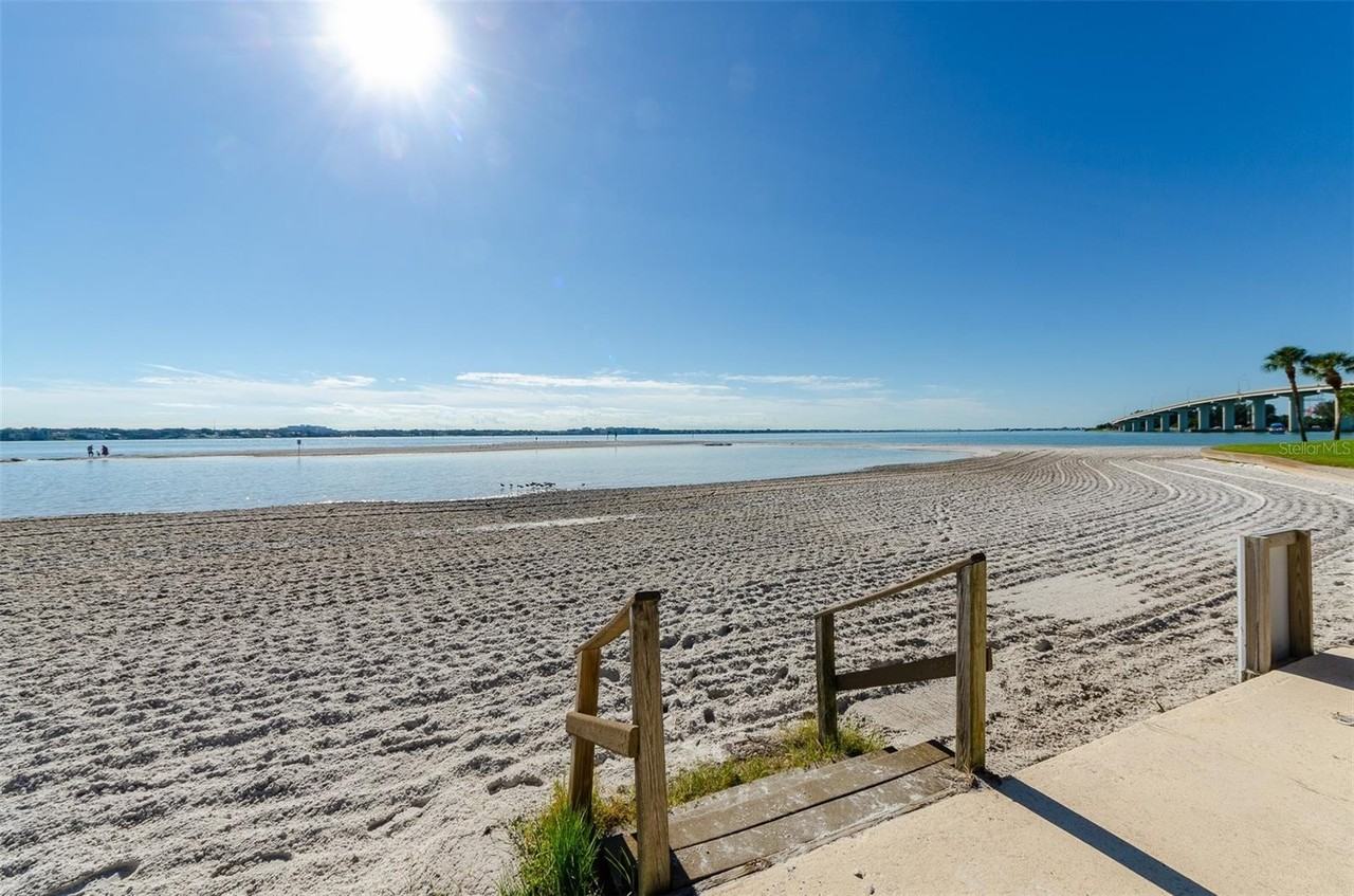 830 S Gulfview Blvd #406