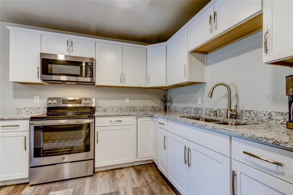 51 Island Way #103 - Photo 7 of 40