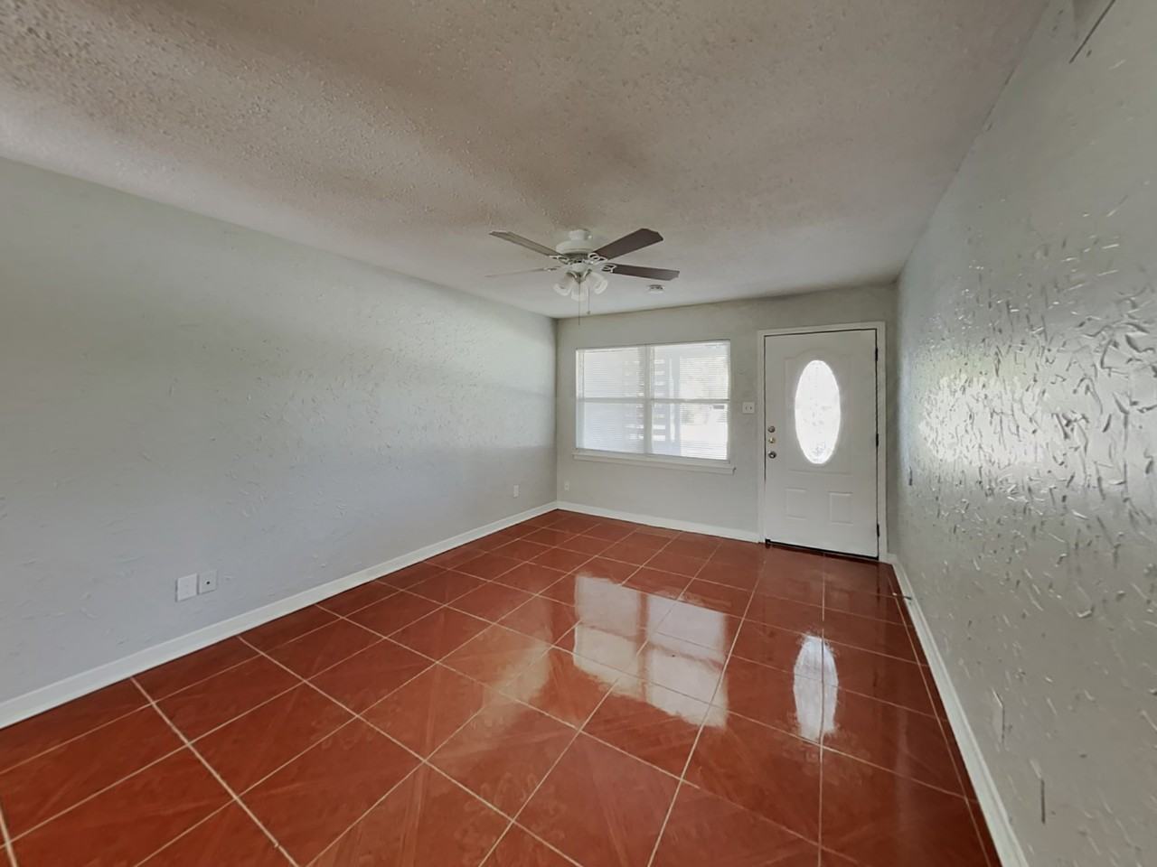 1742 Virginia St - Photo 2 of 20