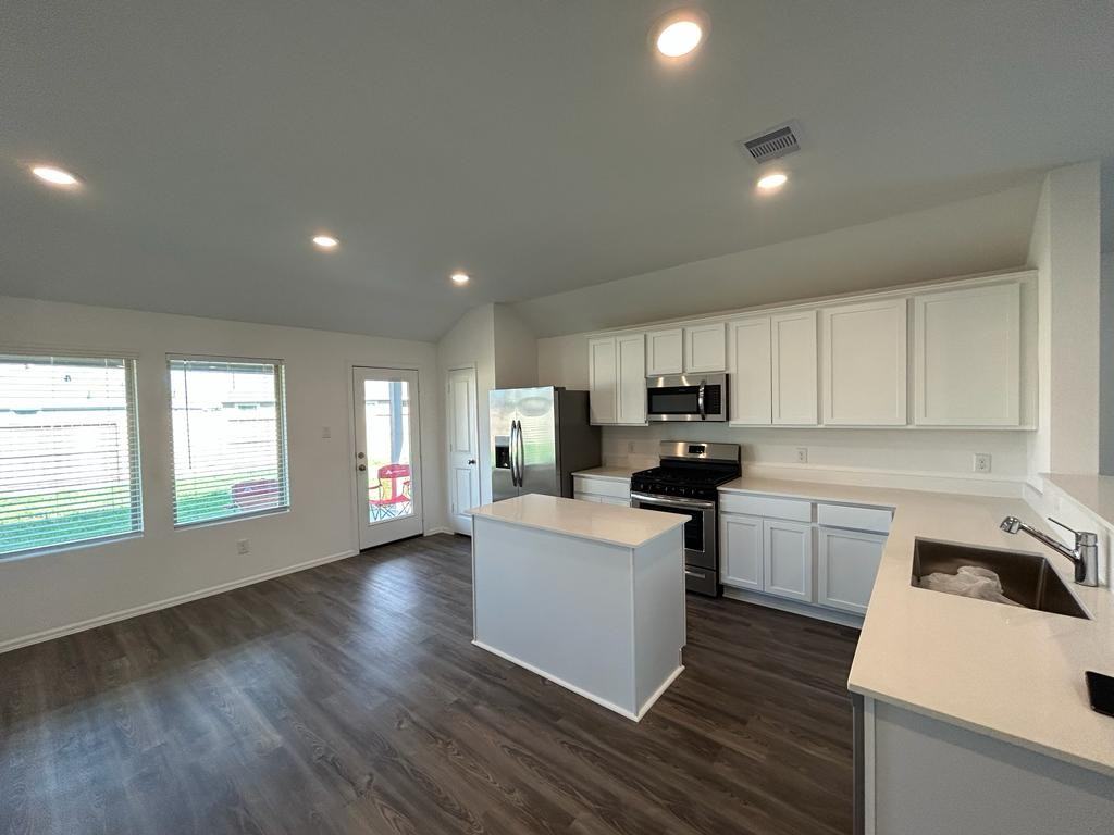 7410 Hillside Arbor Dr - Photo 3 of 21