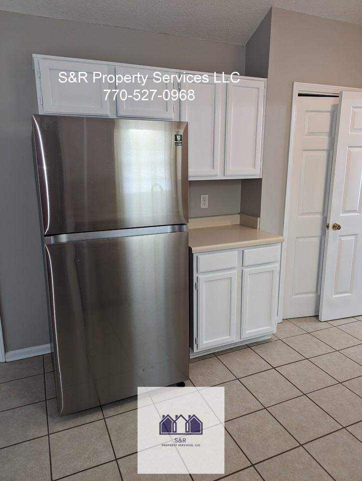 5242 Cherry Hill Ln - Photo 6 of 12