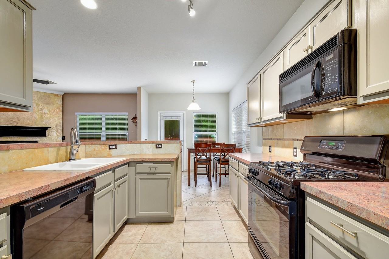 11927 Edward Conrad - Photo 7 of 31