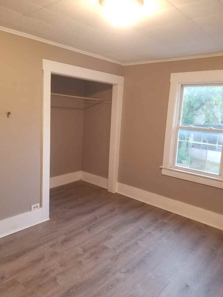 31 Myrtle St - Photo 3 of 20