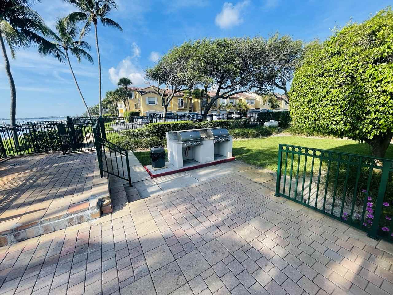 1050 Lake Shore Dr #102 - Photo 3 of 39