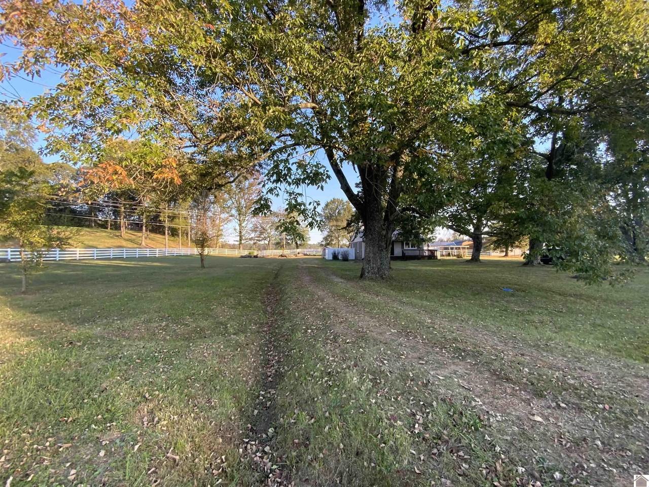 7580 Clinton Rd, Paducah, KY 42001 2 Bedroom House for 1,050/month Zumper