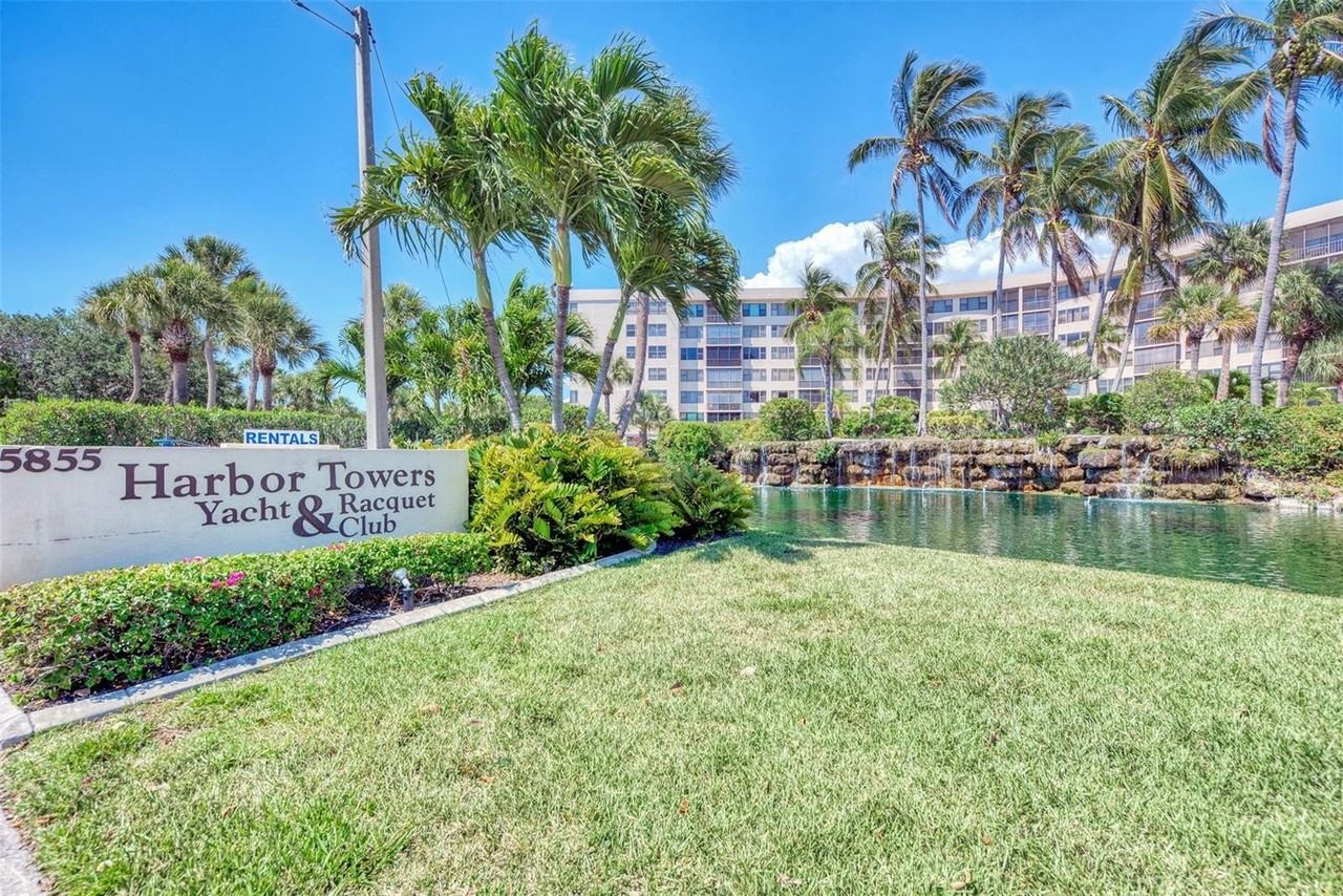 5855 Midnight Pass Rd #426 - Photo 5 of 50