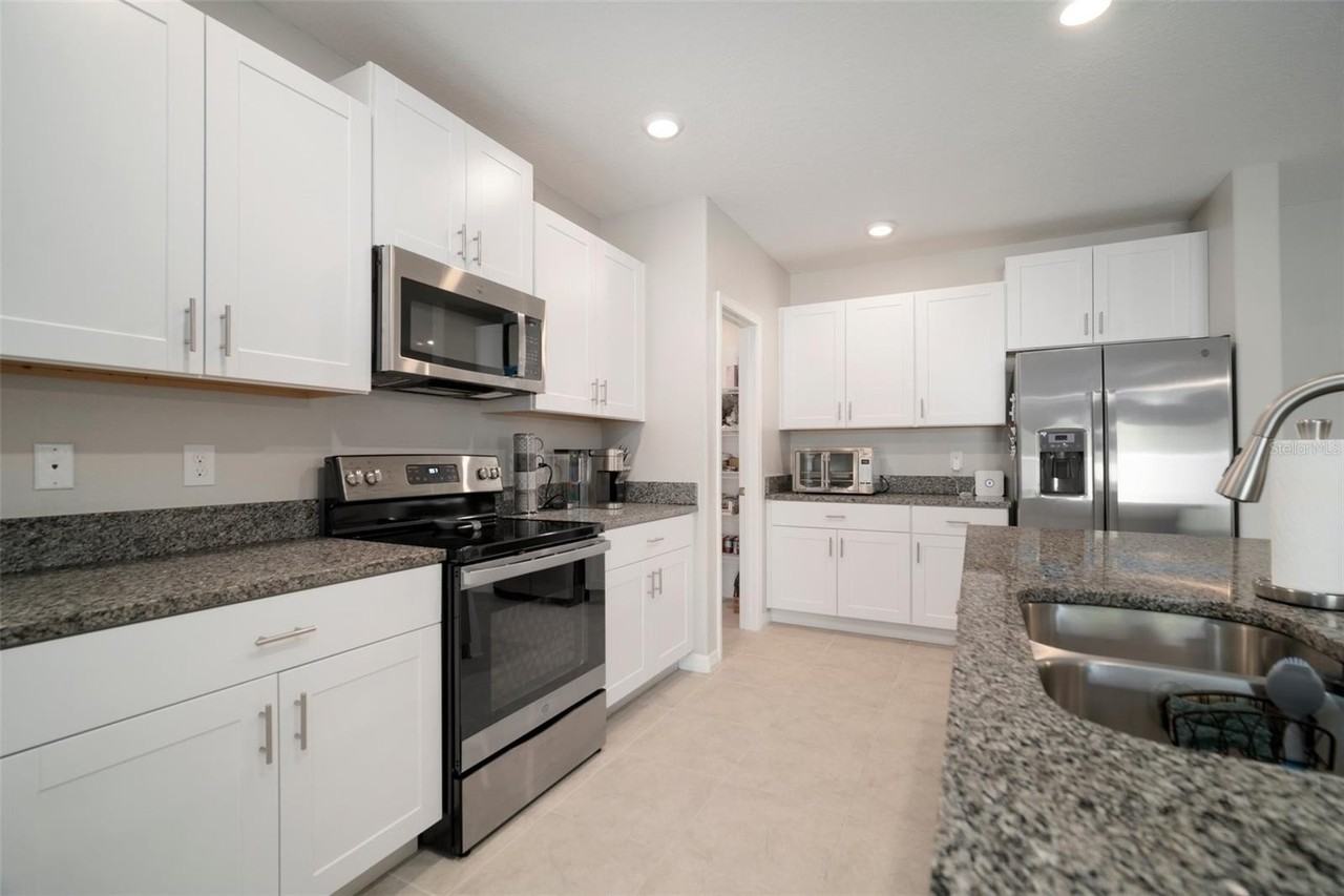 6980 King Creek Dr - Photo 7 of 46