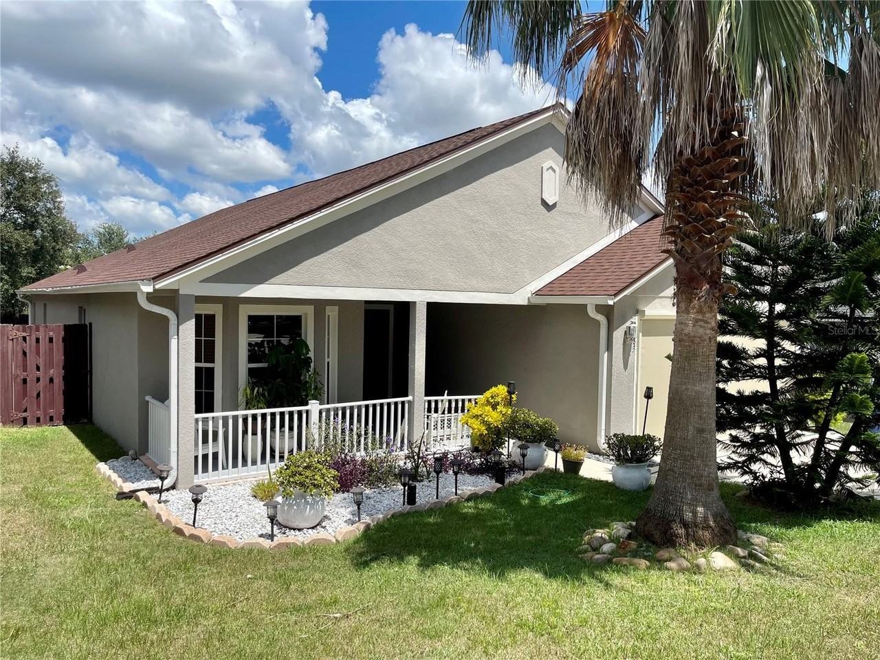 2083 Newtown Rd, Groveland, FL 34736 3 Bedroom House for 2,100/month