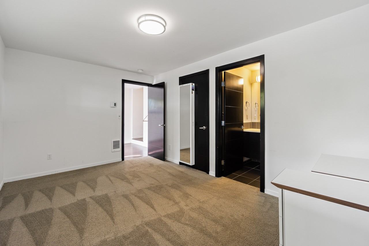 2010 S Judkins St #1 - Photo 6 of 21