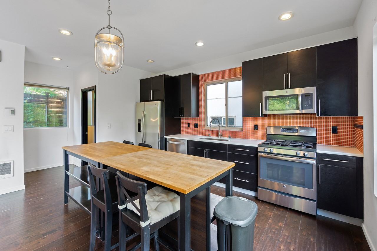 2010 S Judkins St #1 - Photo 2 of 21