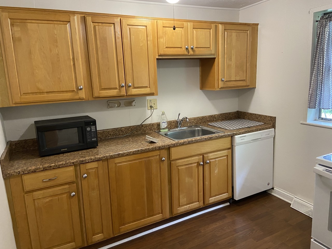 404 N Roosevelt St #1 - Photo 6 of 26