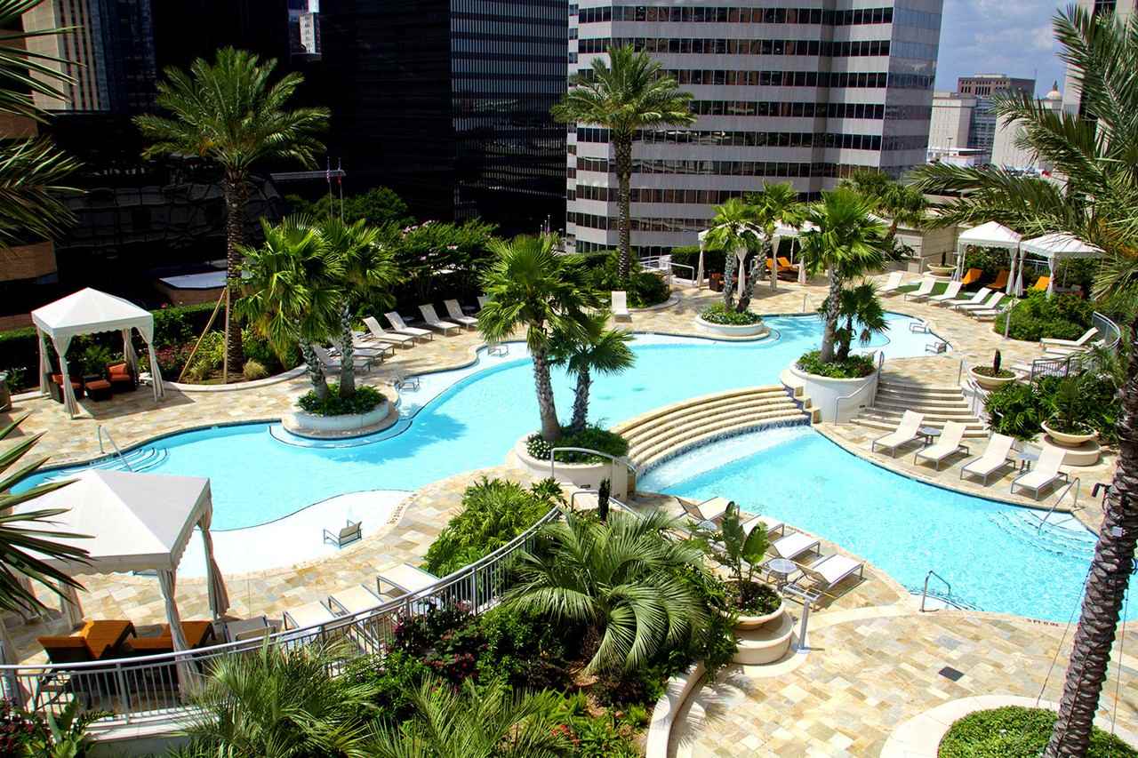 1401 Mckinney St #B24