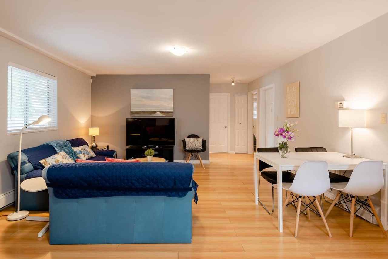 16th Ave & 6th St, Burnaby, BC V3N 1V9 2 Bedroom House for 2,500/month