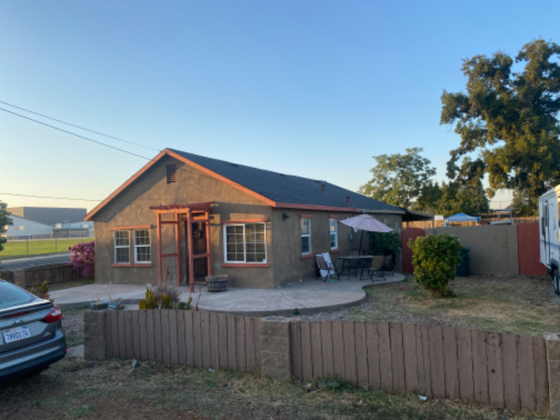 4721 3rd St - Photo 3 of 19