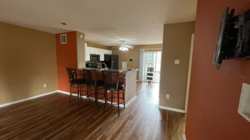 593 Lazelle Rd - Photo 2 of 30