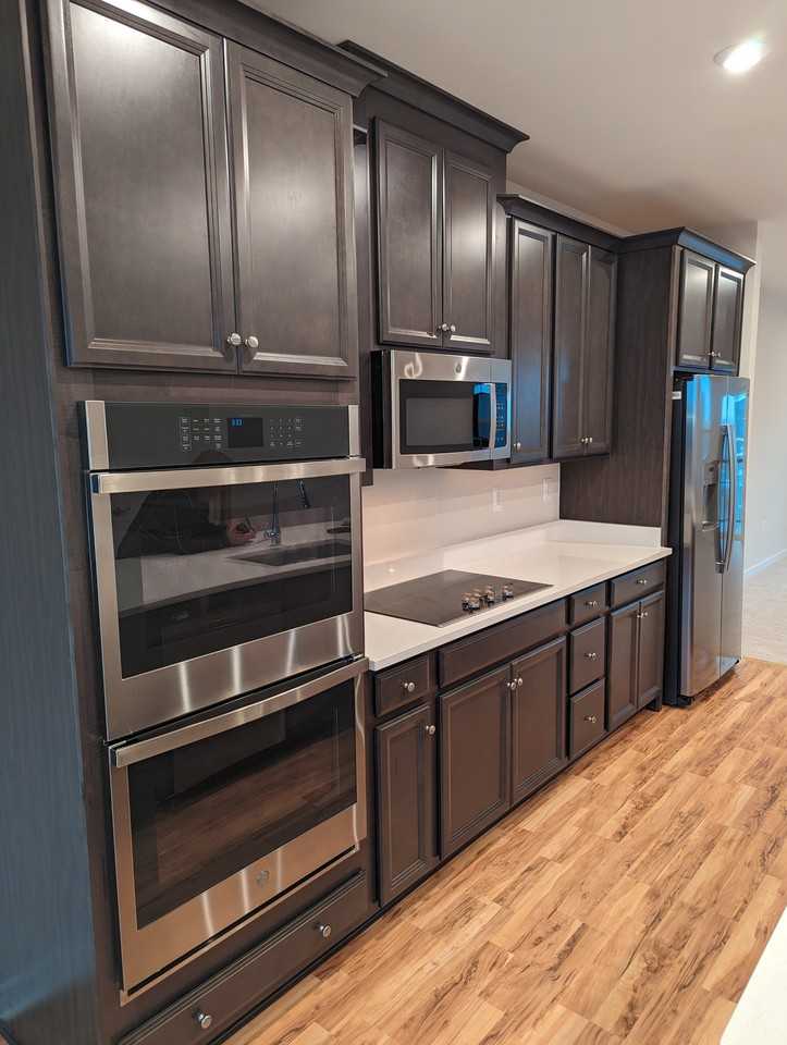 20285 Newfoundland Sq - Photo 3 of 28