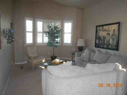 211 Inverness Ct - Photo 3 of 12