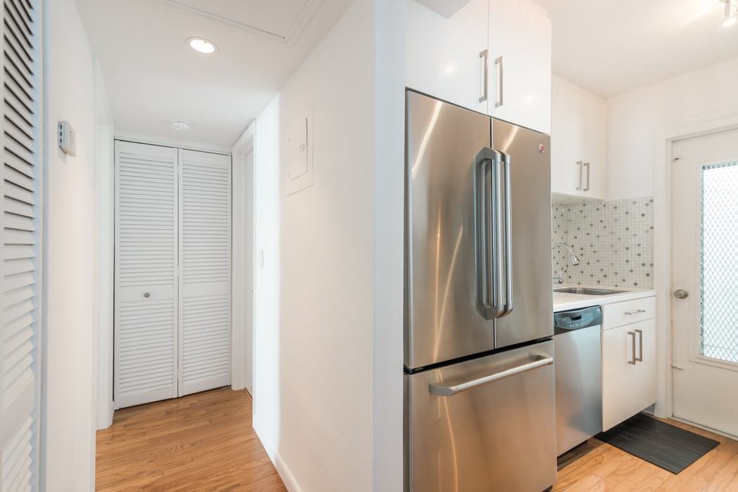 1670 Bay Road #3G - Photo 6 of 18