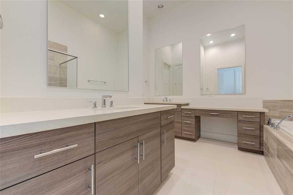 2622 Rusk St #1 - Photo 5 of 8