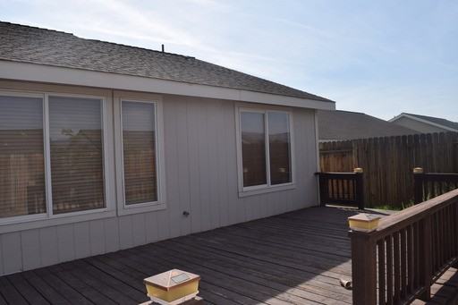 802 Quarter Horse Way - Photo 3 of 13